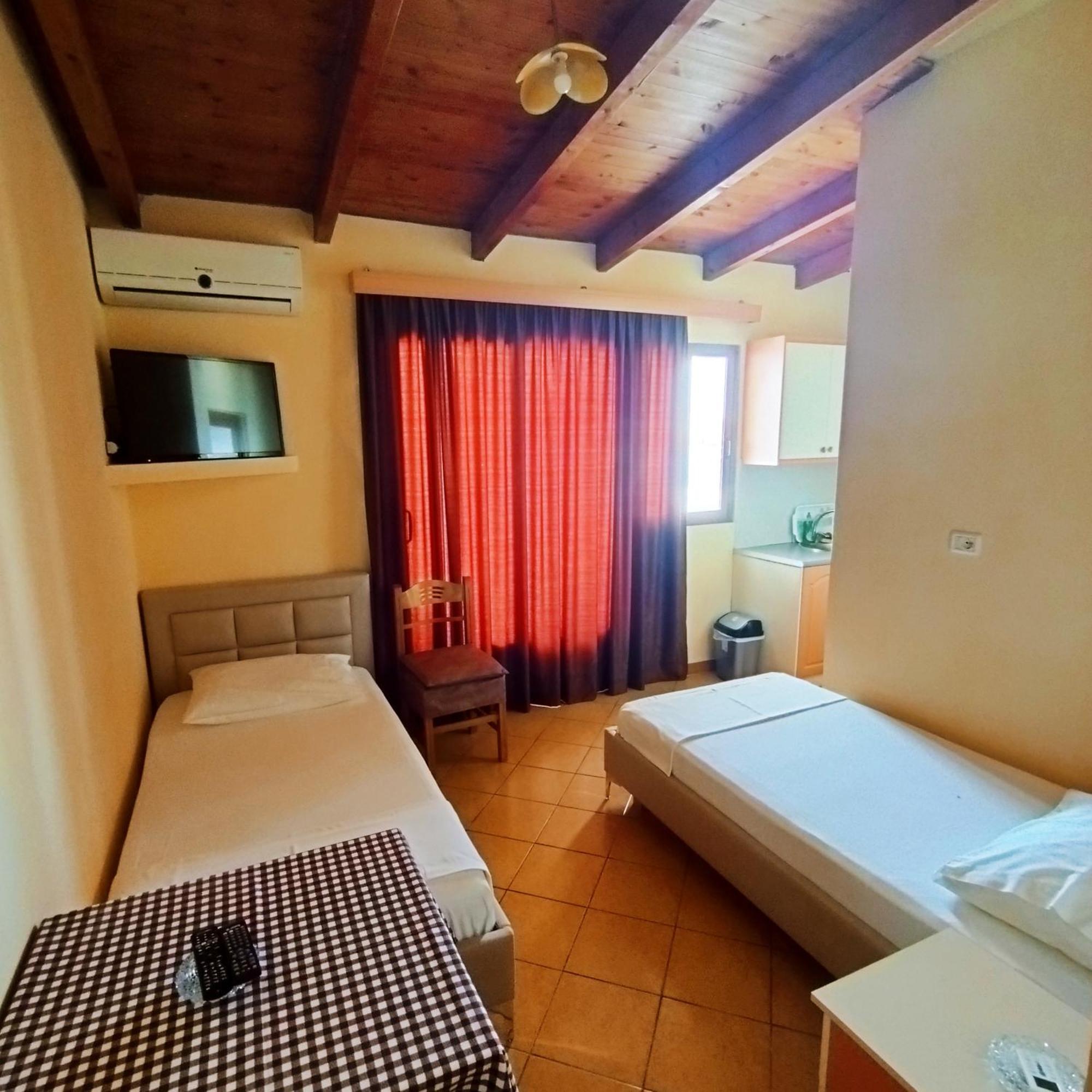 Mejdi Apartments Sarande Ruang foto